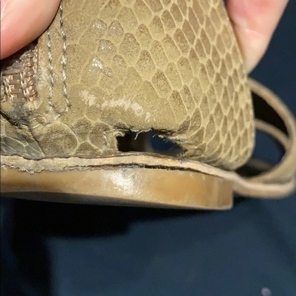 Tan gladiator sandals - Picture 11 of 14